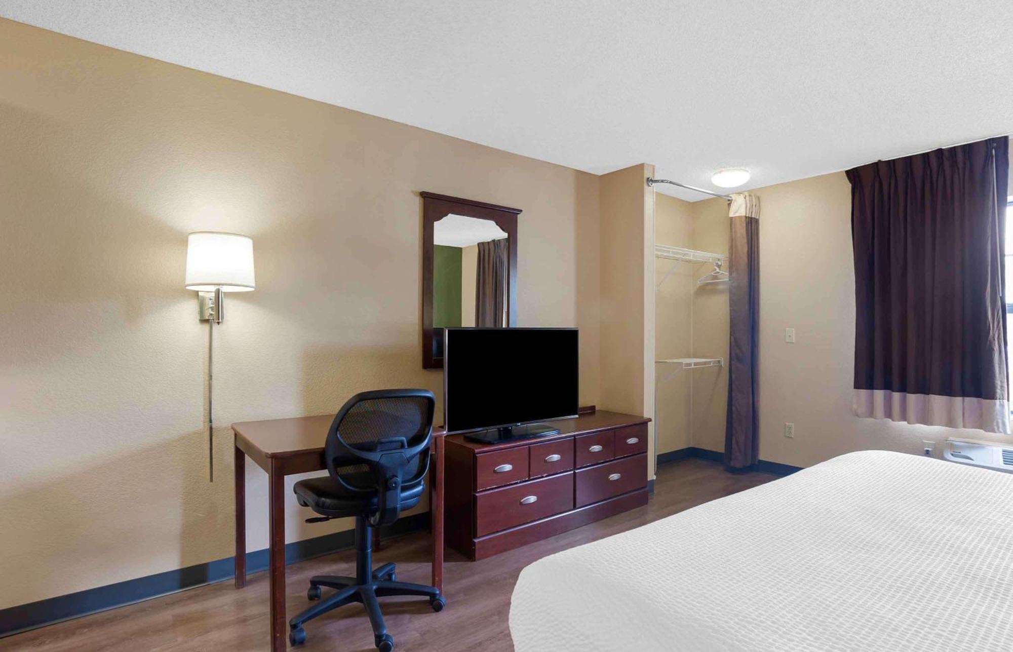 Extended Stay America Select Suites - Des Moines - Urbandale Clive Exterior photo