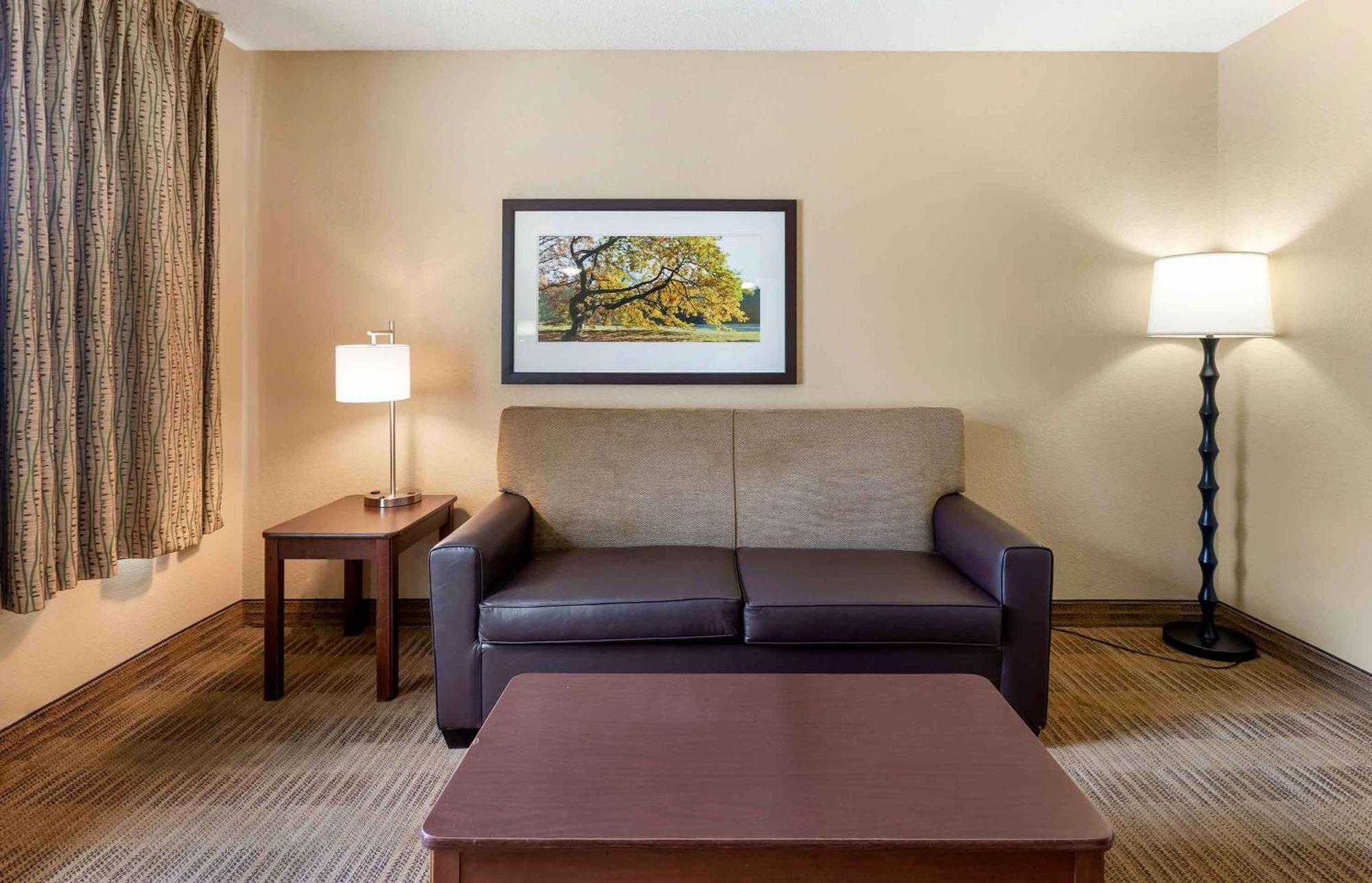 Extended Stay America Select Suites - Des Moines - Urbandale Clive Exterior photo