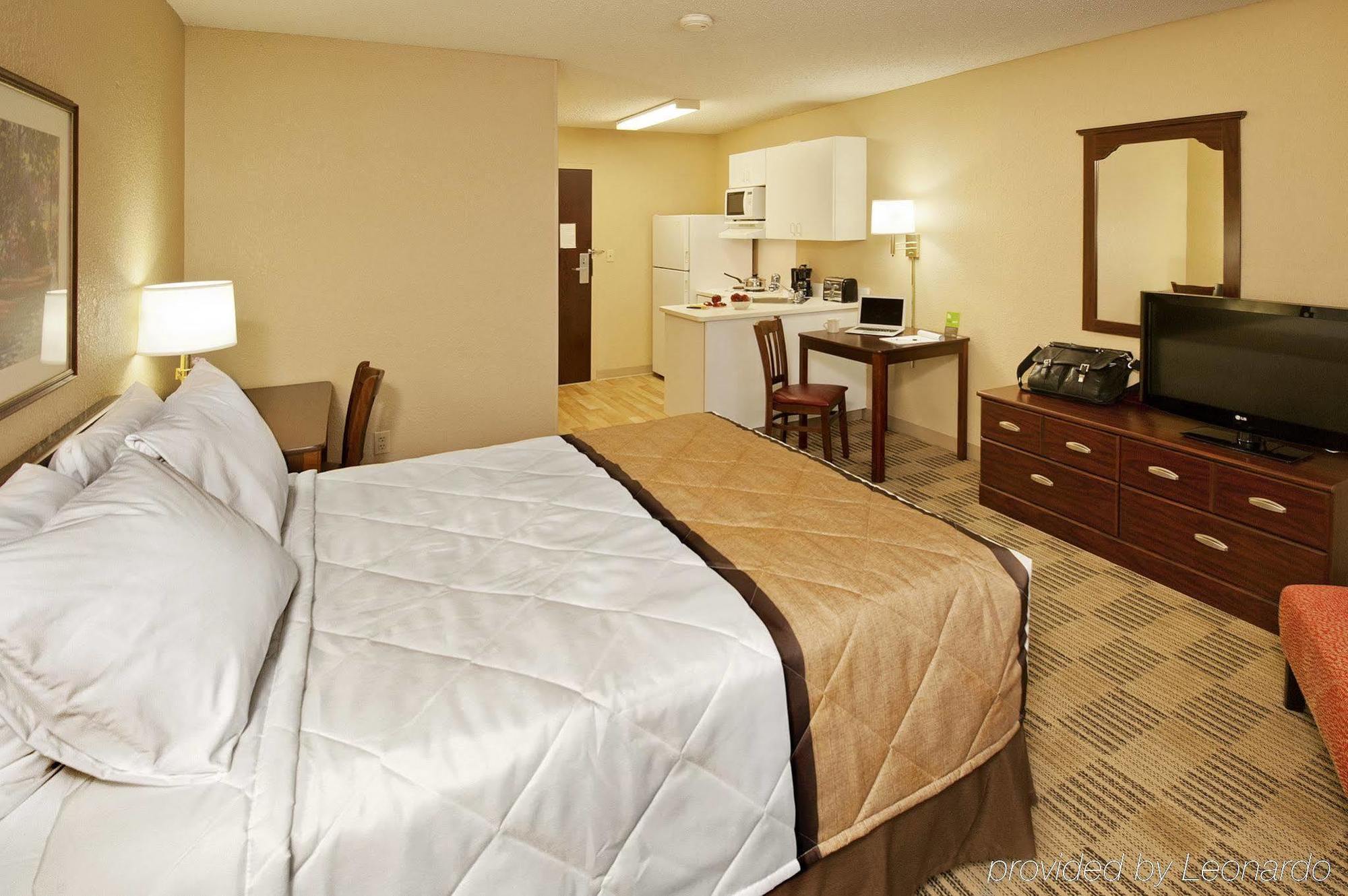 Extended Stay America Select Suites - Des Moines - Urbandale Clive Exterior photo